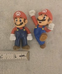 Mario 2.5in Nintendo JAKKS Figurine Set Of 2