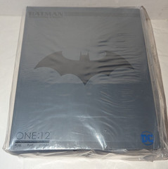 Authentic Mezco Toyz One 12 Collective Ascending Knight Batman Action Figure New