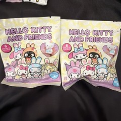 Hello Kitty & Friends Mixed Blind Bag Toy Figure Lot Of 11 – Lot C