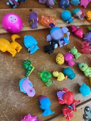 Large Lot of Mini Vinyl Plastic Rubber Sparkly & Not Cutsy Animal Play Figures –
