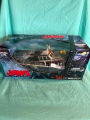 (BRAND NEW!) “JAWS” MOVIE MANIACS DELUXE BOXSET (2001) MCFARLANE TOYS