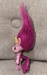 Moose Toys – The Zelfs Princess Kitty Cat Zelf – Pretty-Kit Series 6 Medium Doll