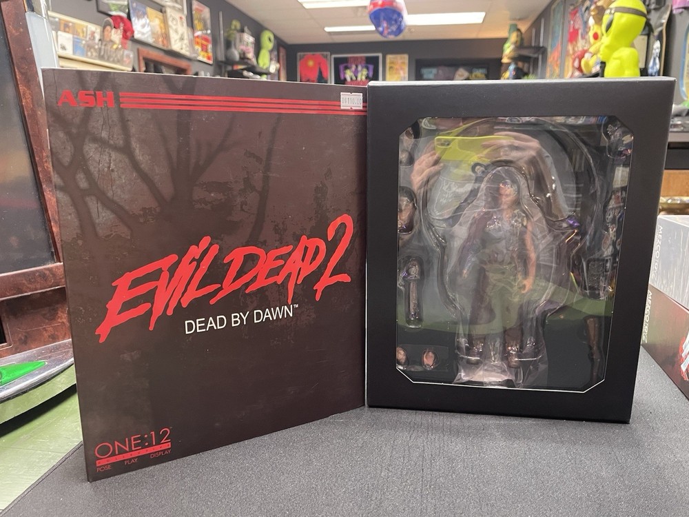 Mezco Evil Dead 2 Dead By Dawn One: 12 Collective Ash Williams Action Figure NEW