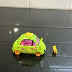 Used Shopkins Cutie Car Die-Cast pineapple Drivers