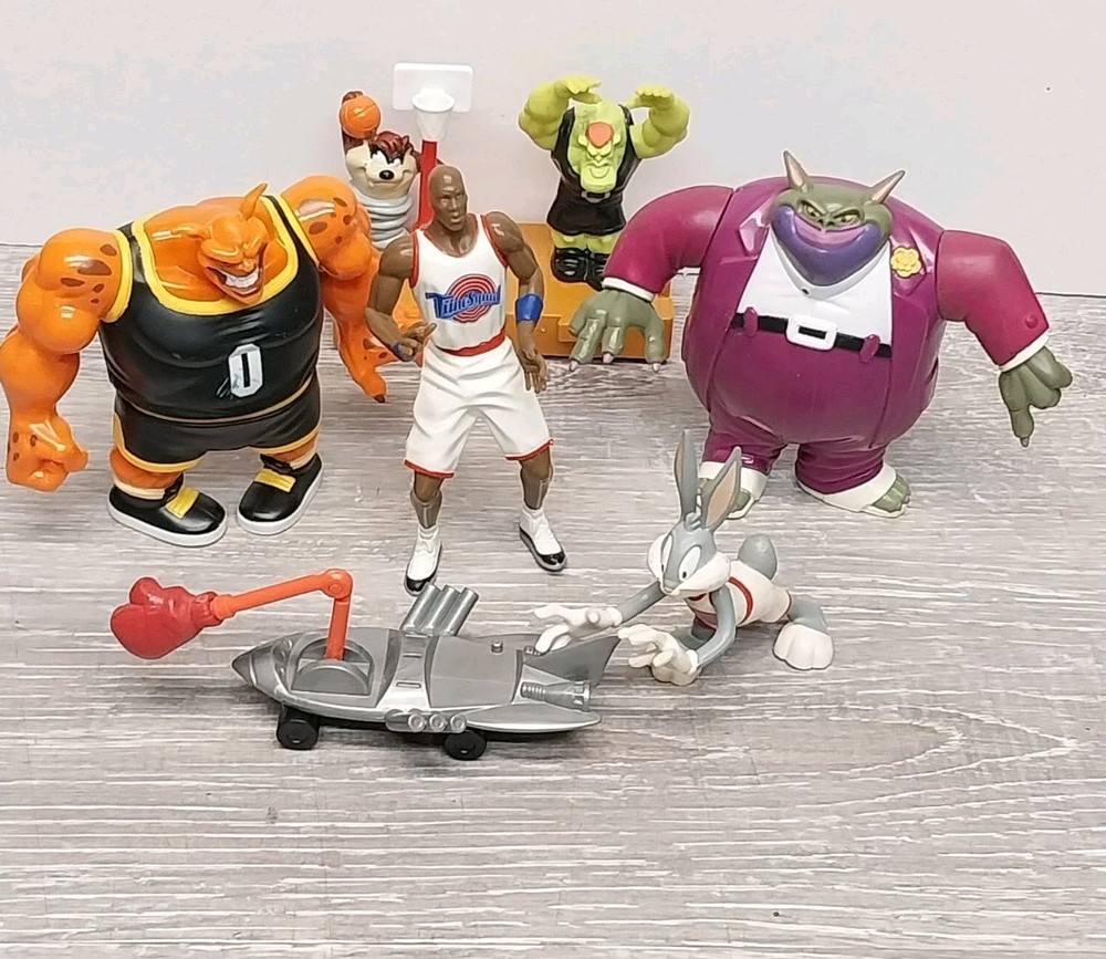 Vintage Space Jam Figure Lot 90’s Michael Jordan Bugs Bunny