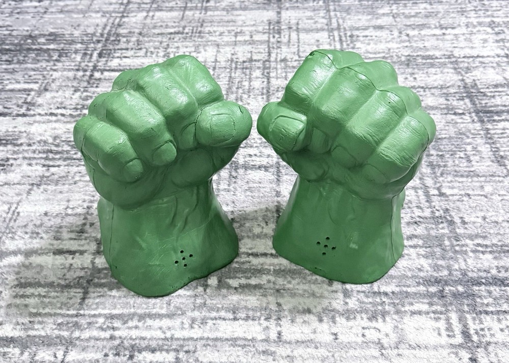 Vintage Marvel Incredible Hulk Foam Smash Fist Hands Sound Tested Both Work