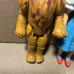 Wizard Of Oz Dorothy And Lion Figures