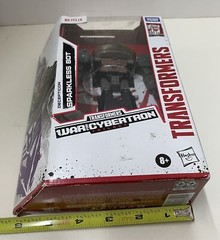 Hasbro Netflix Transformers WFC Trilogy Decepticon Sparkless Bot Action Figure