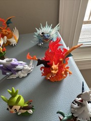 Pokemon 2019 Lot of 16 Figures Toys Collection Lot Pikachu Charizard Mega Constr
