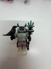 Roblox Mini Figures Lot of 20 w/multiple accessories