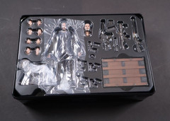 Mezco John Wick 1/12 Scale Figure in Box Unopened with Accessories 2019