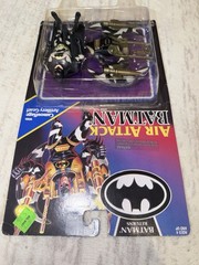BATMAN RETURNS – AIR ATTACK BATMAN FIGURE – KENNER – NEW & SEALED – 1991