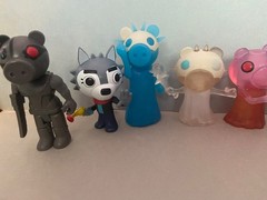 Roblox Piggy Action Figures With , Clowny, Zombie Piggy, Rash7, 3 Frost Figures