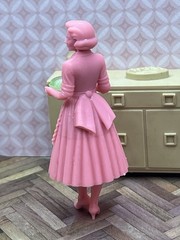 1:24 1950 Housewife Hostess Homemaker Figure Inspired by Marx