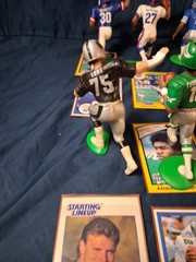 SLU FOOTBALL LOOSE 12 FIGURE LOT Mostly Giants . Most Have Cards W/ Sleeves