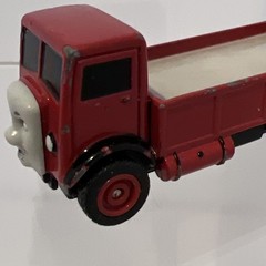 Thomas and Friends Britt Allcroft 1999 ERTL Red Lor3 Diecast Train Diecast Truck