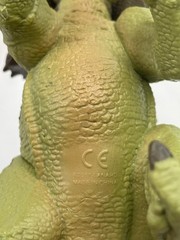 Dino Commander Triceratops Beast Taming Squad Dino and Wrangler Figure Playset