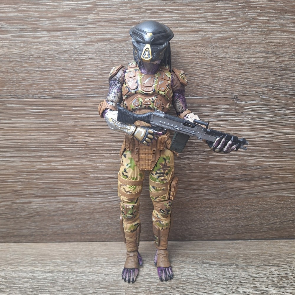 Neca ULTIMATE EMISSARY PREDATOR The Predator 2018 Movie 7″ Figure