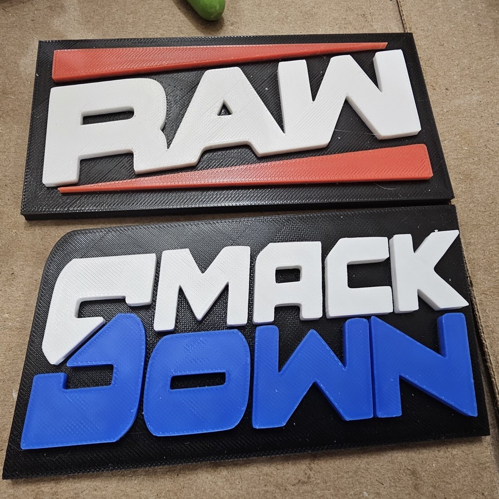 WWE Mattel RAW / SMACKDOWN Current Logo Accessory Set