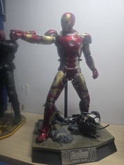 Hot Toys MMS278 D09 Avengers Age of Ultron Iron Man Mark 43 XLIII 1/6 Diecast