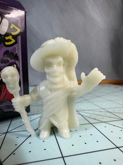 Keshi Universal Monsters The Masque of the Red Death Glow in the Dark Mini Fig