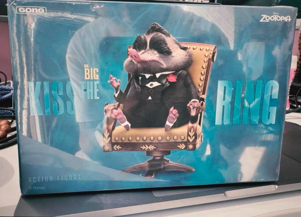 Popmart GONG Zootopia Kiss The Ring Mr.Big Action Figure Toy Gift New In Stock