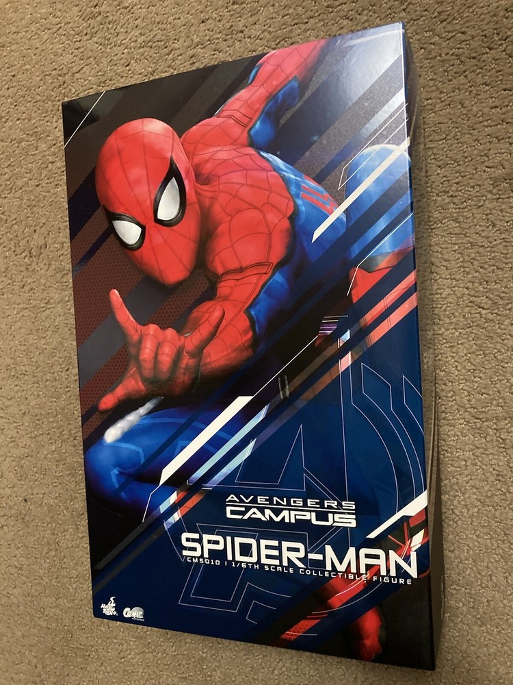Disney D23 Expo 2022 Hot Toys Spider-Man Avenger Campus 1/6 Scale Figure CM5010