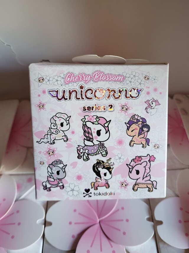 tokidoki Cheery Blossom Unicorno series 2 : Single blind box