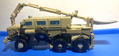 Hasbro Transformers: Studio Series 33 – Voyager Bonecrusher Action Figure