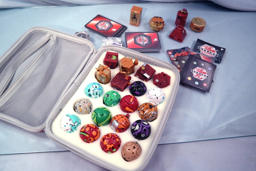 24pc Bakugan Toy Figures with Cards & Chip in Case