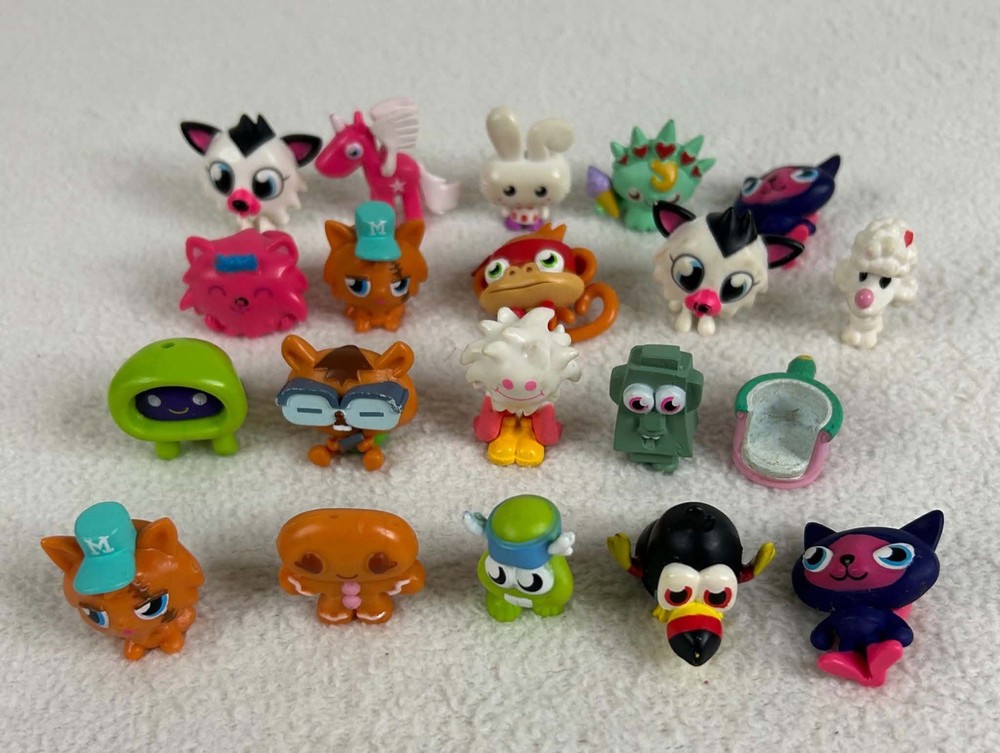 Moshi Monsters Moshlings Figures Lot of 20 Toy Figurines Katsuma Poppet