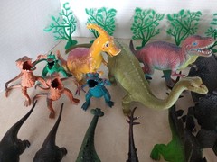 35 Toy Dinosaurs Trees Rocks Monsters Roaring Triceratops Apatosaurus T-Rex Used