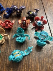 BAKUGAN BATTLE BRAWLERS LOT Of 21 IN Double Storage Case Red/Grey- NO CARDS!!