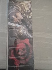 NECA Gears of War 2 Marcus Fenix and Dominic Santiago. Toys R Us Exclusive. New