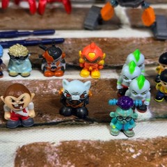 Ready2Robot Action Figure Lot Build Swap Battle Mix Match Mech Pilots MGA Toy