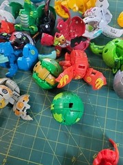 Huge Lot of 20+ Bakugan Battle figures Bundle Mixed Set “SEE PHOTOS”