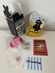 AUTHENTIC NEW Mega Space Molly 100% Series 4 JON BURGERMAN CONFIRMED US 🇺🇸