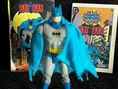 1984 BATMAN • COMPLETE w/VINTAGE COMIC & SPEC • VINTAGE DC SUPER POWERS