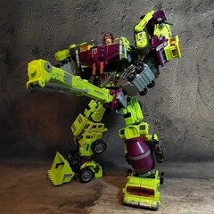 Jinbao Devastator G1 6-in-1 Oversized 45cm Transformers Action Figure No Box