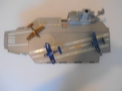 Toy U.S. Aircraft Carrier USS Doris Miller (CVN-81) w/4 WWII Airplanes, 18″ L