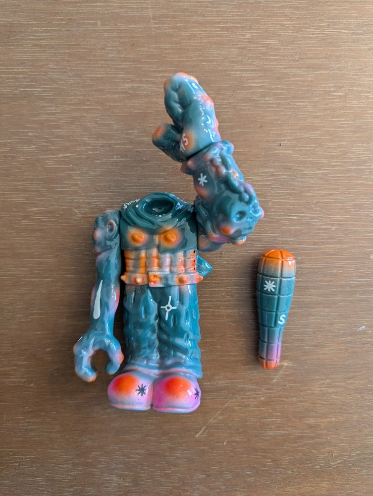Hunt Soul X Plastic Friends Dark Green Objector Sofubi Soft Vinyl Toy Wenxin Lin