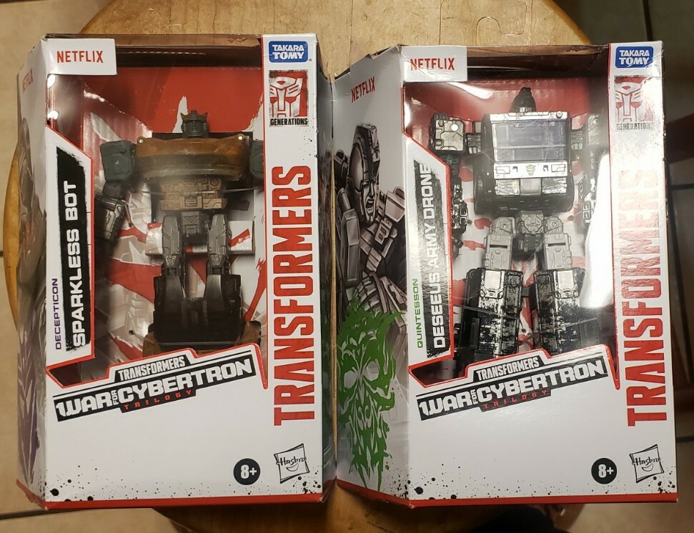 Transformers War For Cybertron Netflix Deseeus Army Drone and sparkless bot