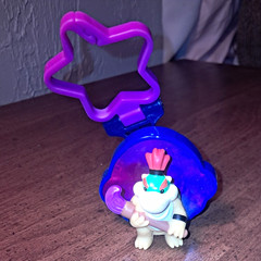 Frog Action Figure – Plastic Frog Character Toy with Purple Star Stand, Blue