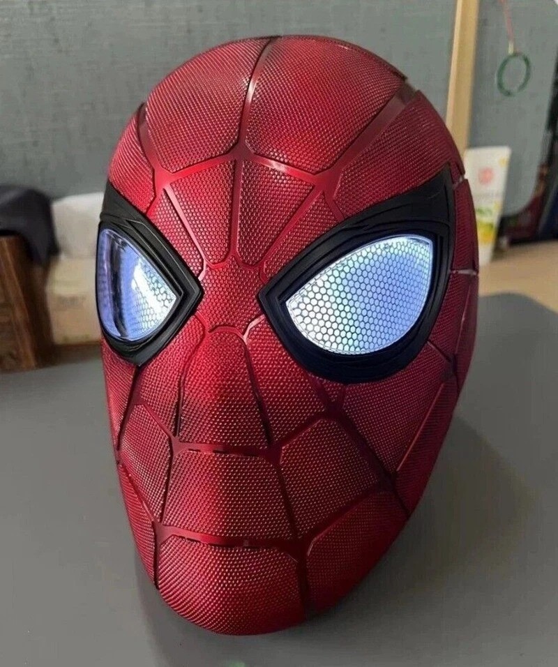 Iron Spider 1:1 Cosplay Electric Touch Blink Helmet ABS Luminous Collection Gift