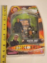 2007 Doctor Who MARTHA JONES W/Open Toclafame Sphere 5″ Action Figure Series 3