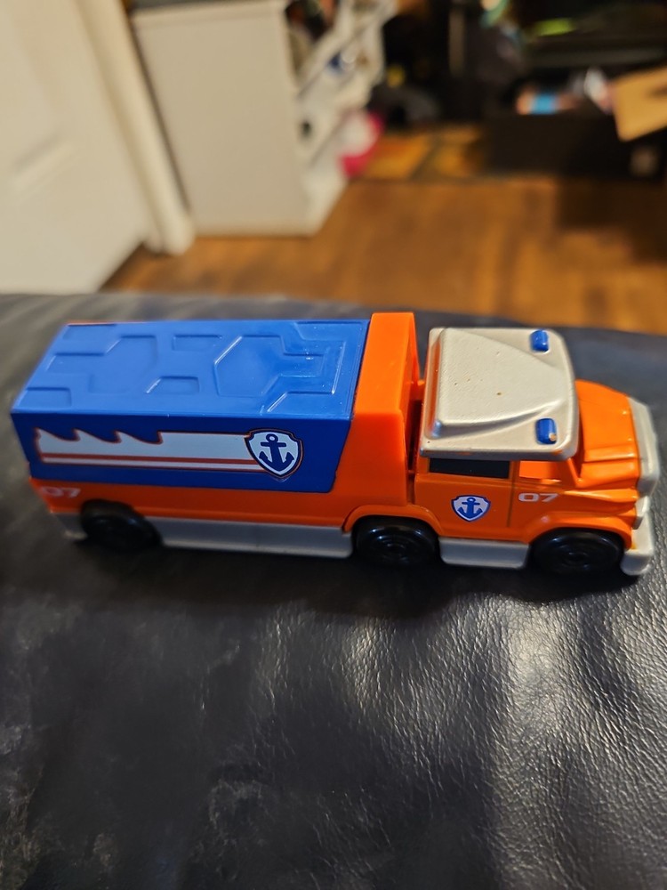 Paw Patrol Nickelodeon Truck Rescue Zuma Die Cast/ Plastic Vehicle- 5 Inches