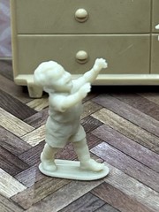 1:24 1950 Dollhouse Mom and Toddler Baby Child Inspired by Marx
