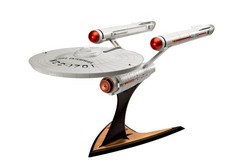 Revell 04991 Star Trek U.S.S. Enterprise NCC-1701 (TOS) 1:600 Scale Model Kit
