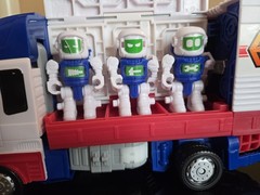 Hello Carbot Iront Transforming Robot Figure