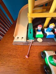 Vintage Little People 930 Parking Garage missing ramp gas spigot. 11 ppl 8 cars